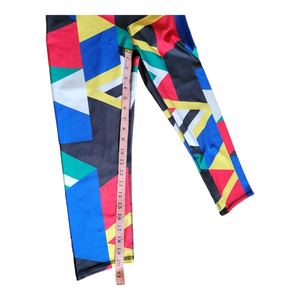 Fabletics Define Power Hold Mid Rise Capri Global Print Bold Colored Leggings M